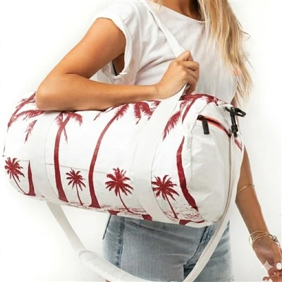 Soláthraí Mála Duffle